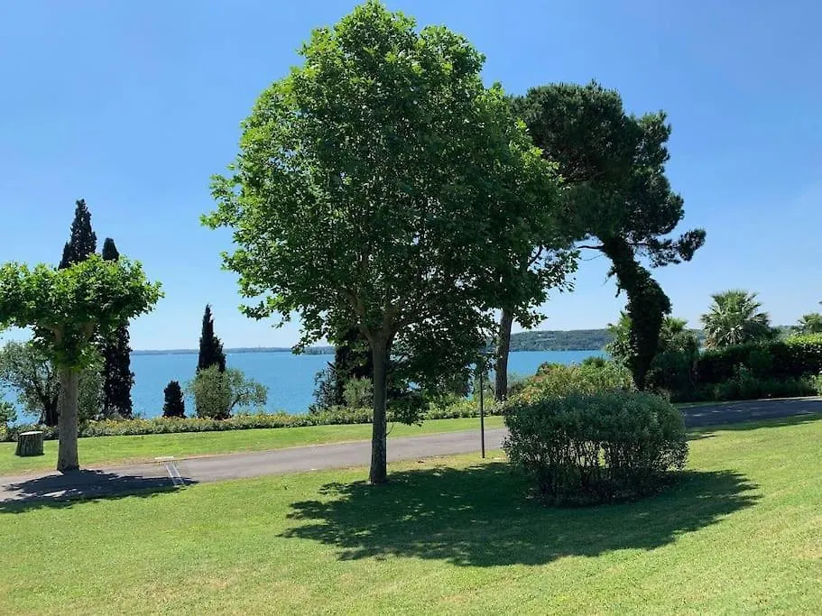 Luxury Lake View 2 Bed Padenghe sul Garda Italy