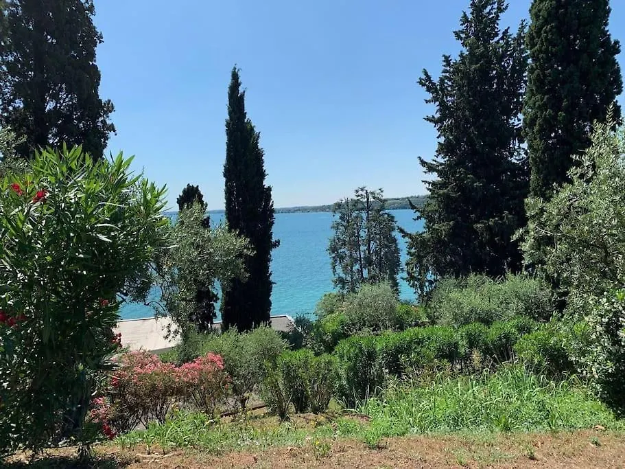 Luxury Lake View 2 Bed Padenghe sul Garda 0*,