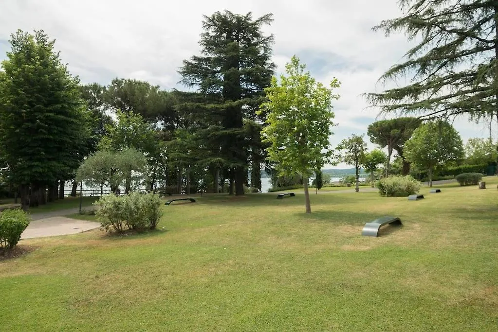 Luxury Lake View 2 Bed Padenghe sul Garda 0*,  Italy